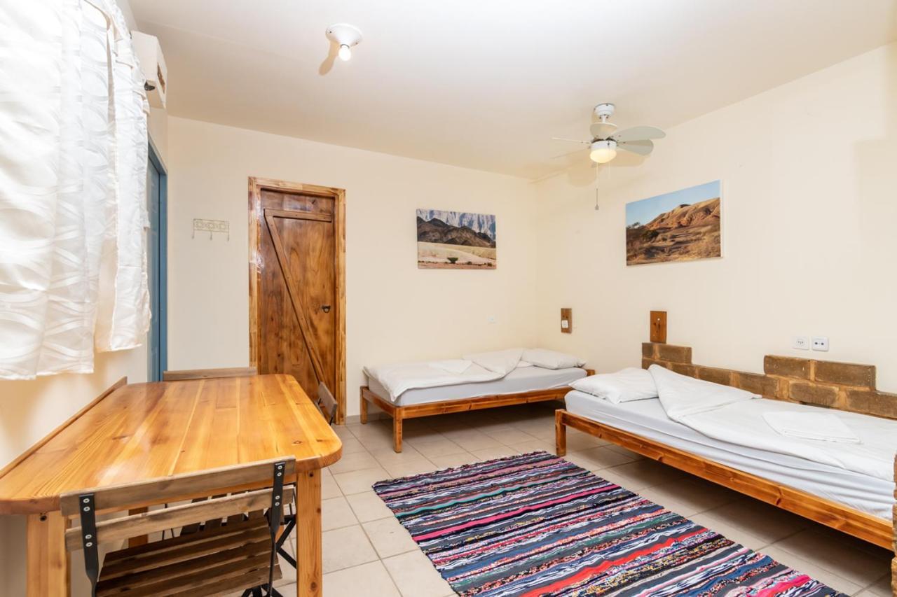 Desert Routes Inn Shvilim Ba Midbar Hazeva Eksteriør billede