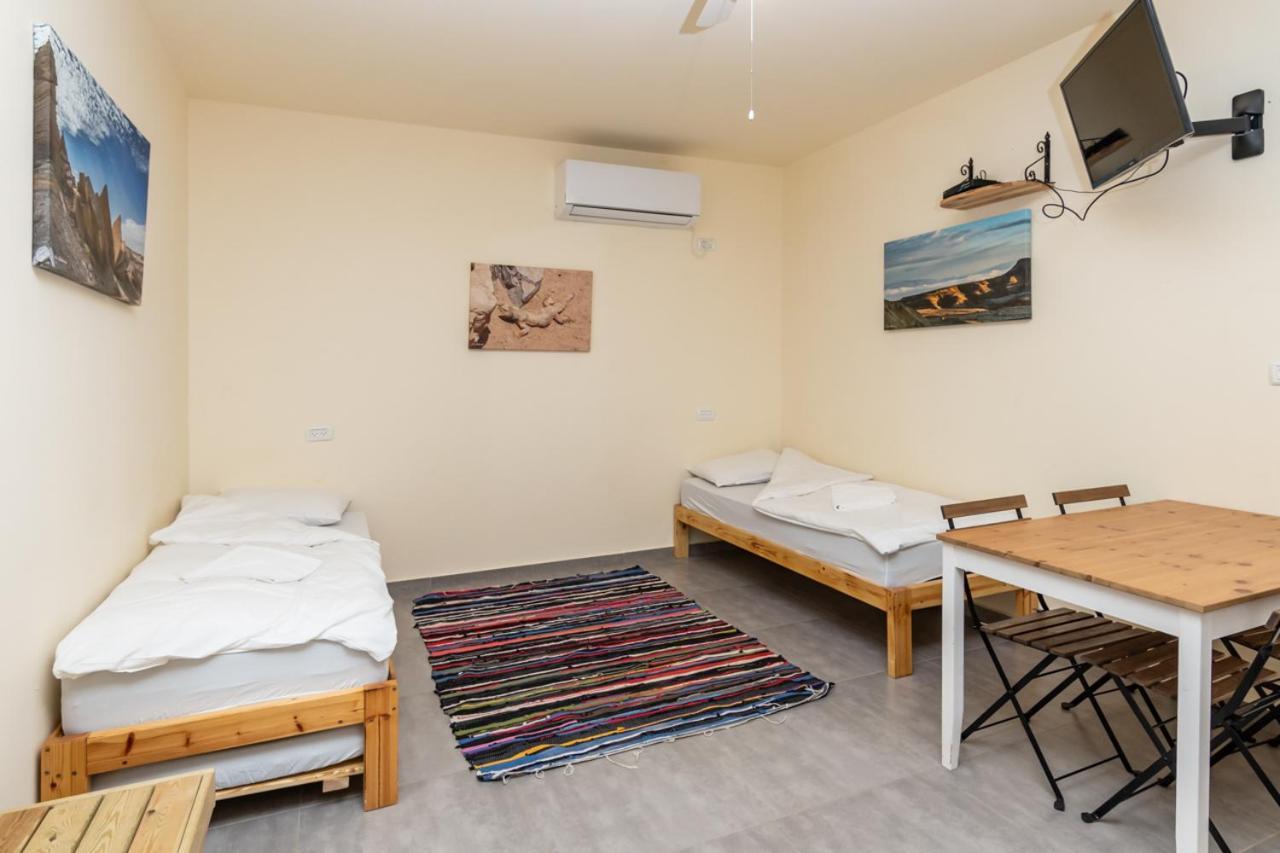 Desert Routes Inn Shvilim Ba Midbar Hazeva Eksteriør billede